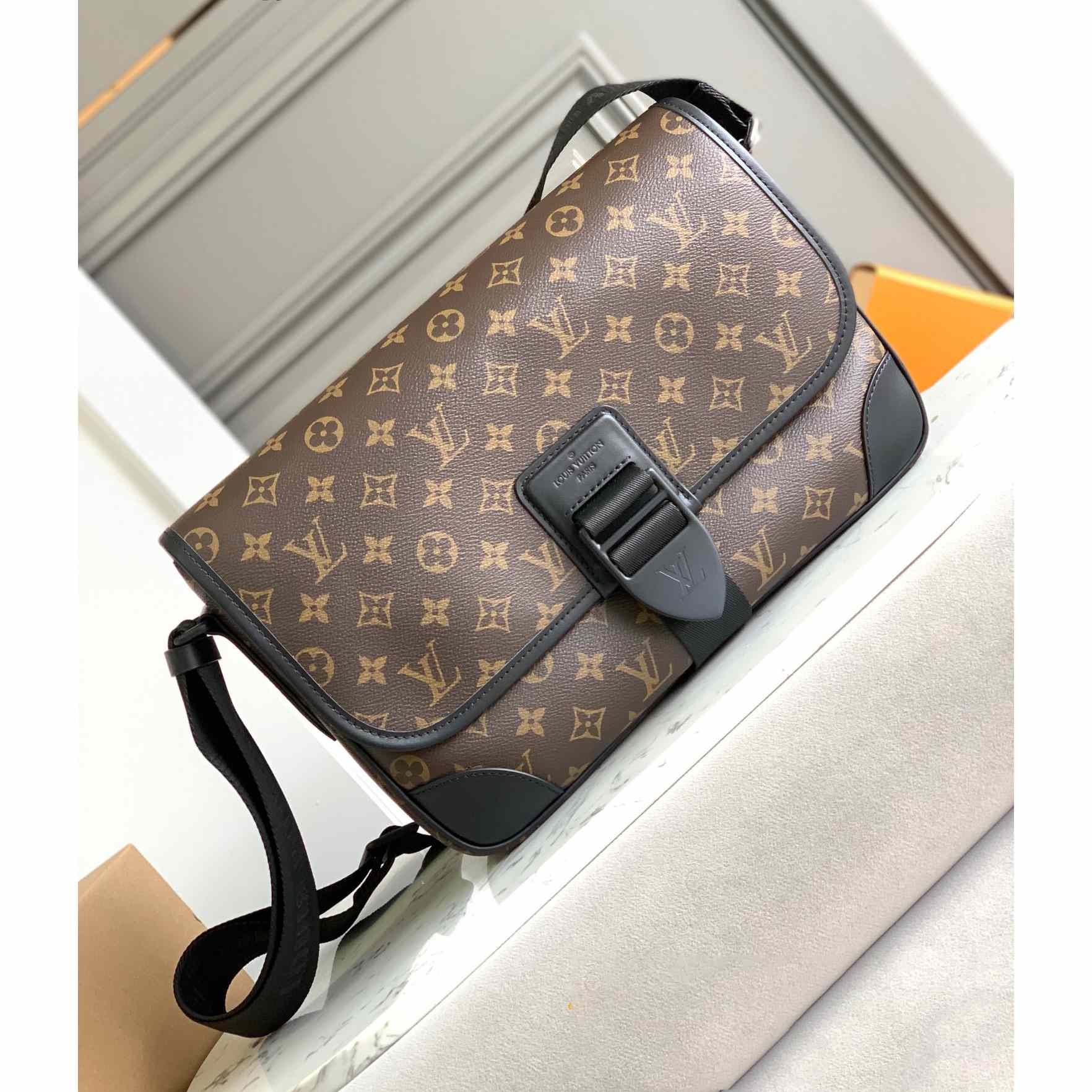 Louis Vuitton Archy Messenger MM(35x24x8CM)   M46328 - everydesigner