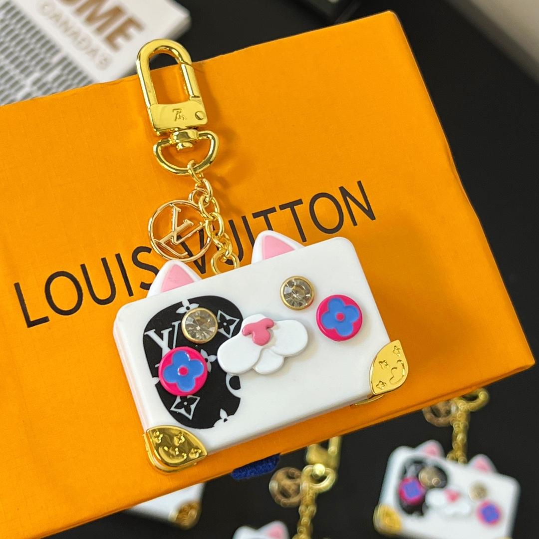 Louis Vuitton Catrunk Keyring   M00825 - everydesigner