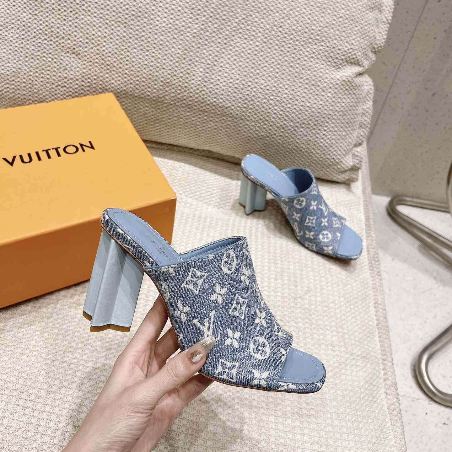 Louis Vuitton Silhouette Mule   1AAZUG - everydesigner