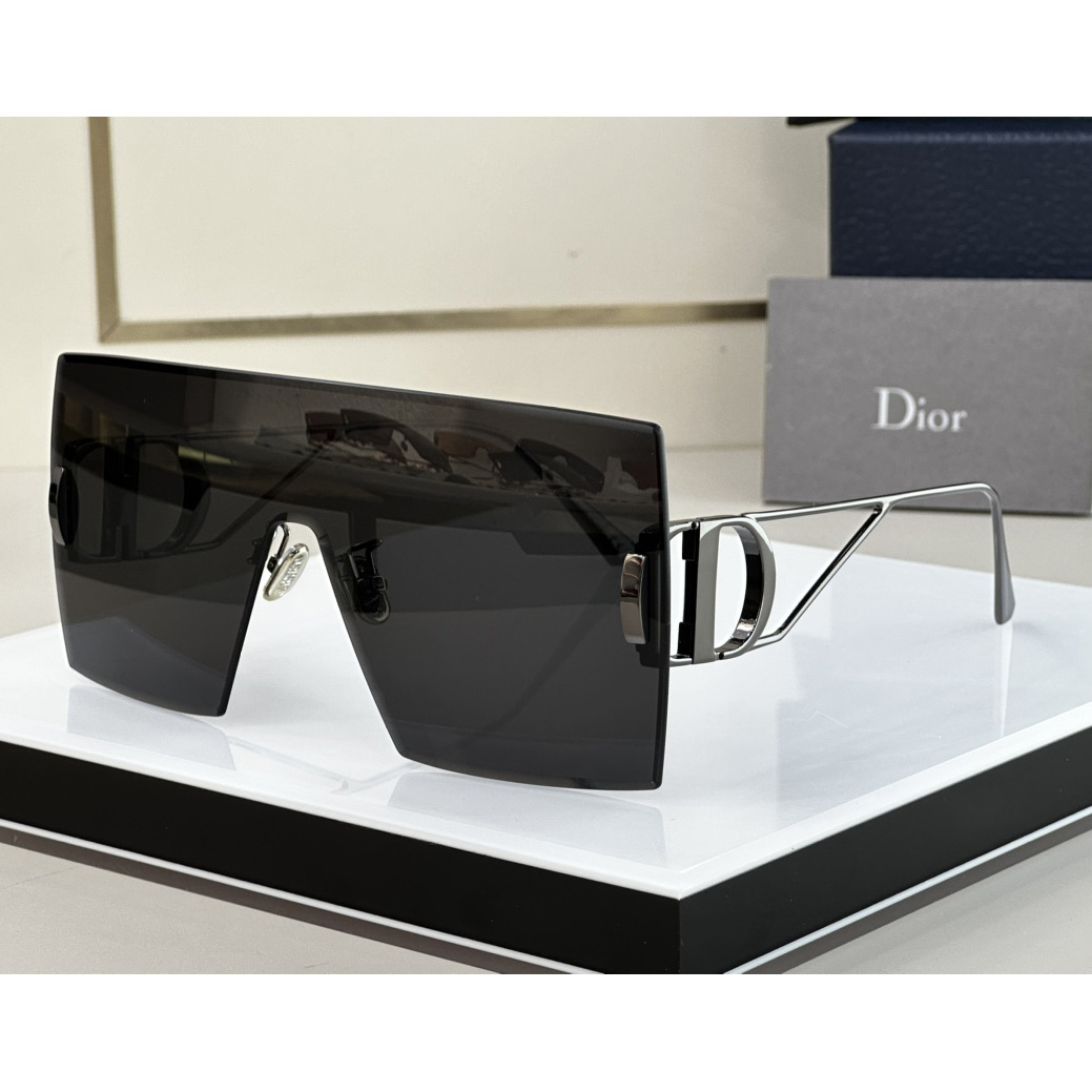 Dior 30Montaigne M1U Sunglasses - everydesigner