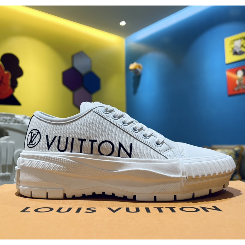 Louis Vuitton LV Squad Sneakers - everydesigner