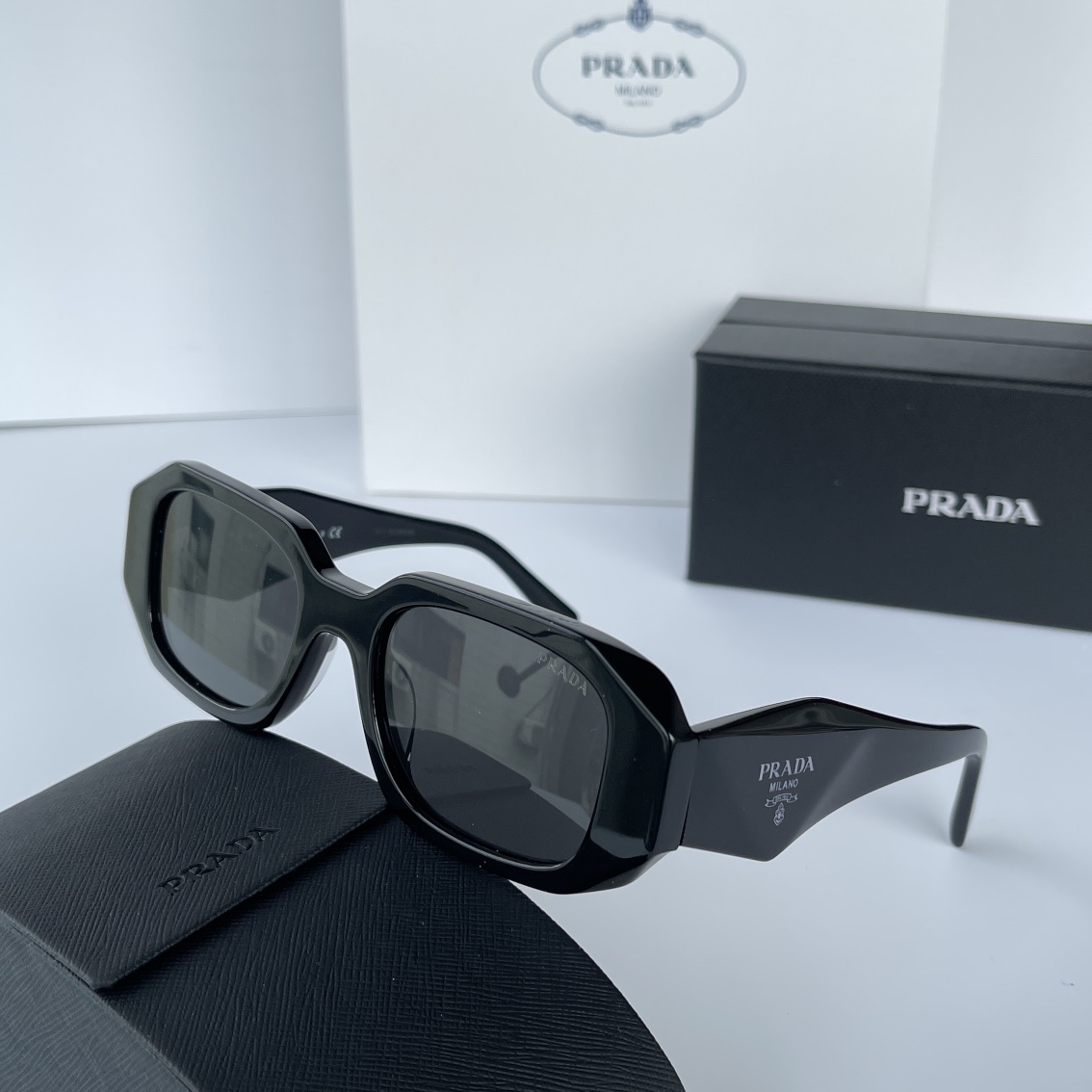 Prada Sunglasses - everydesigner