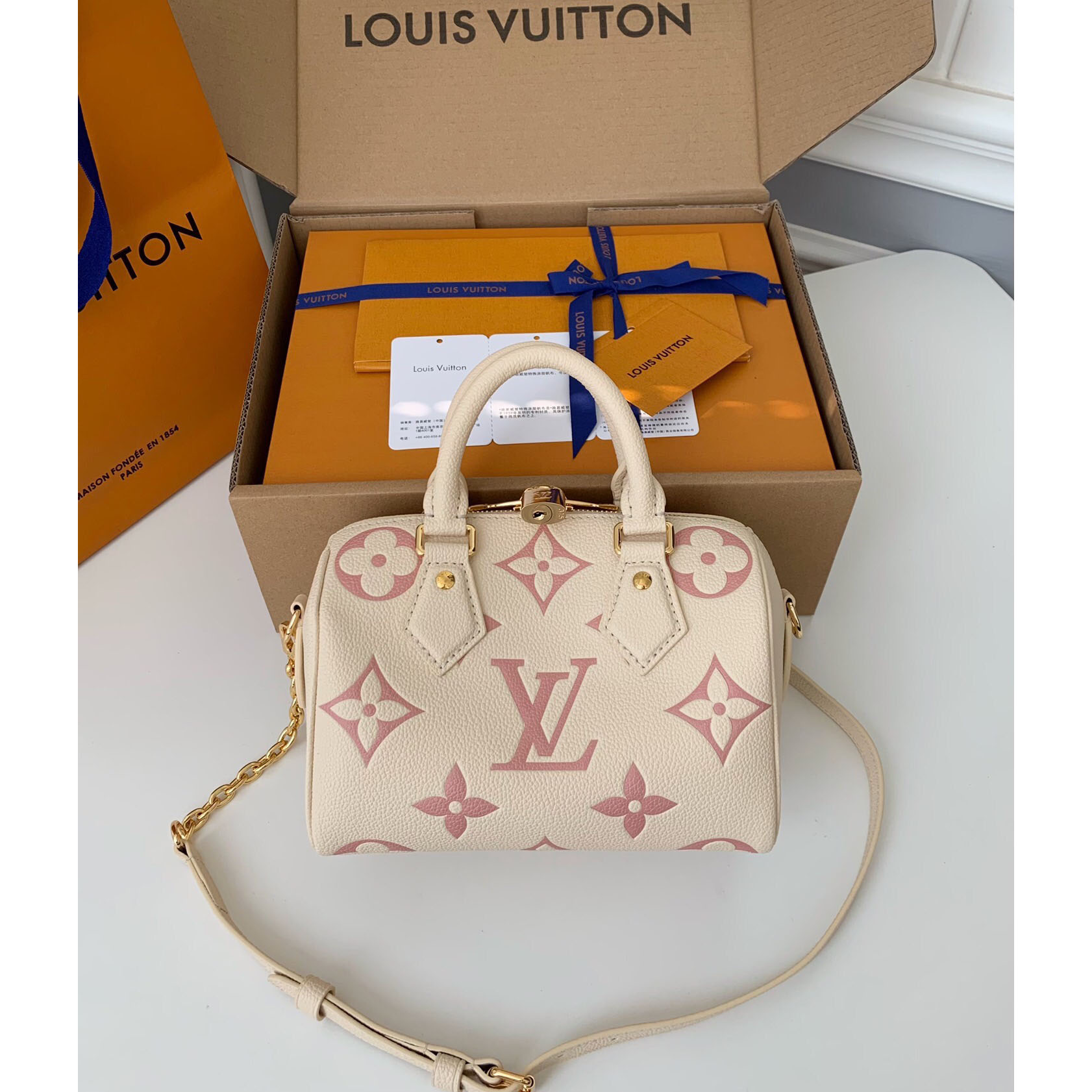 Louis Vuitton Speedy Bandouliere 20    M46397 - everydesigner