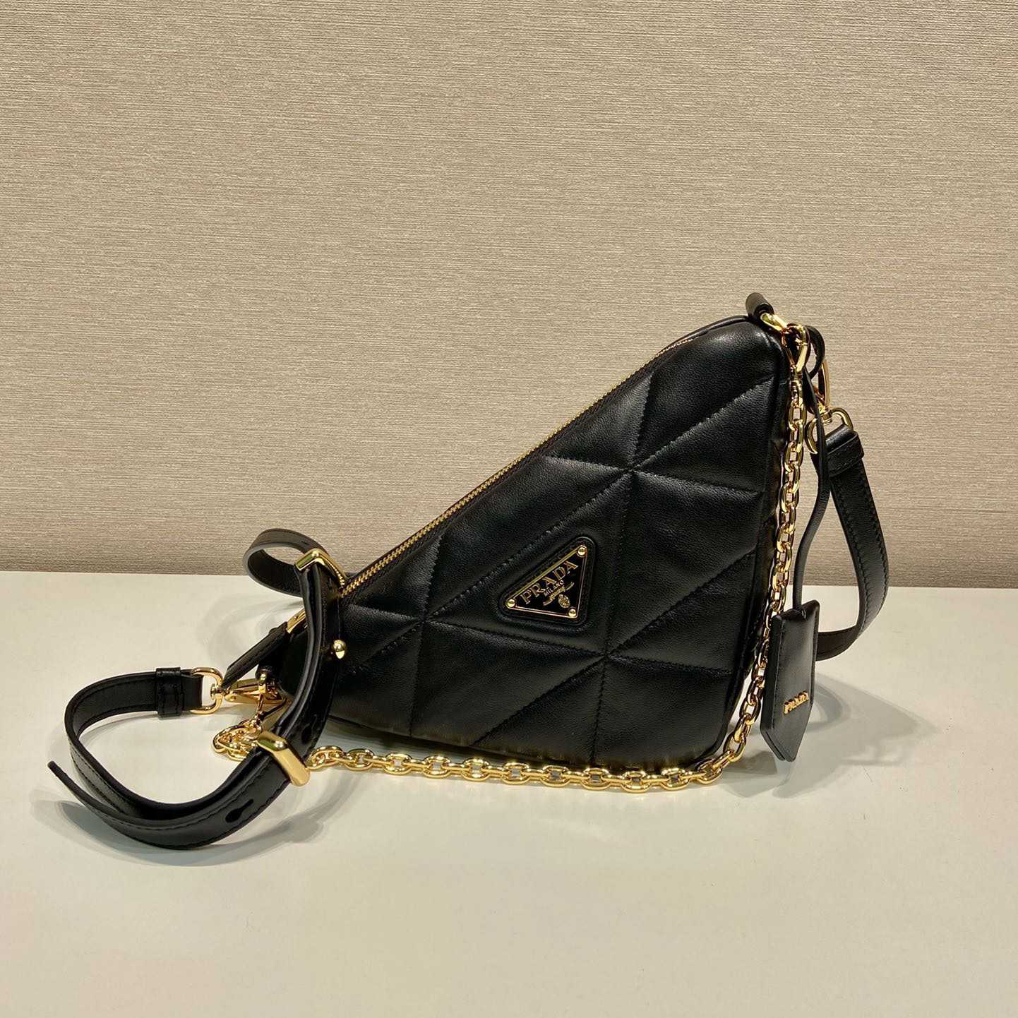 Prada Triangle Leather Bag(26-15-11cm) - everydesigner