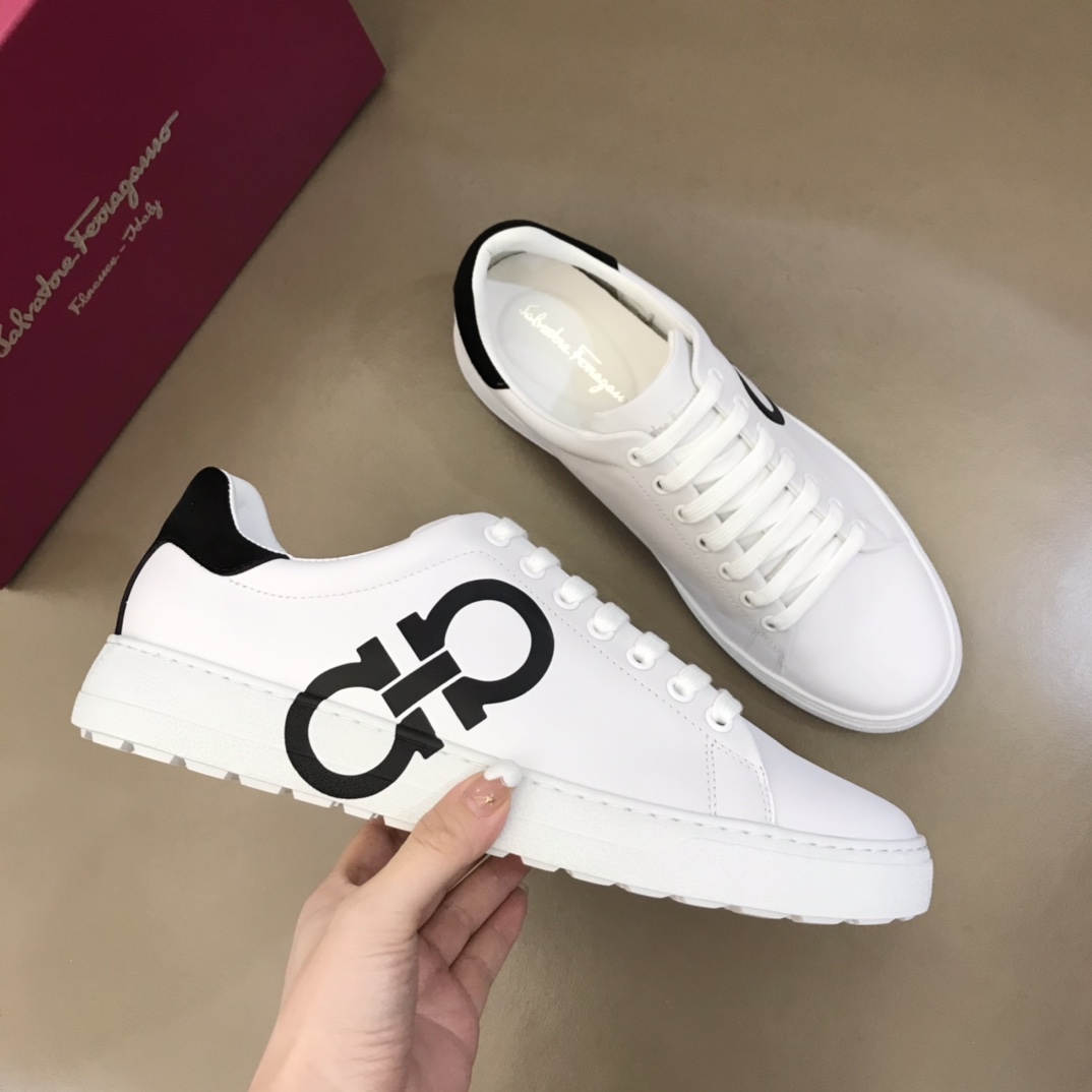 Ferragamo Gancini Sneaker - everydesigner