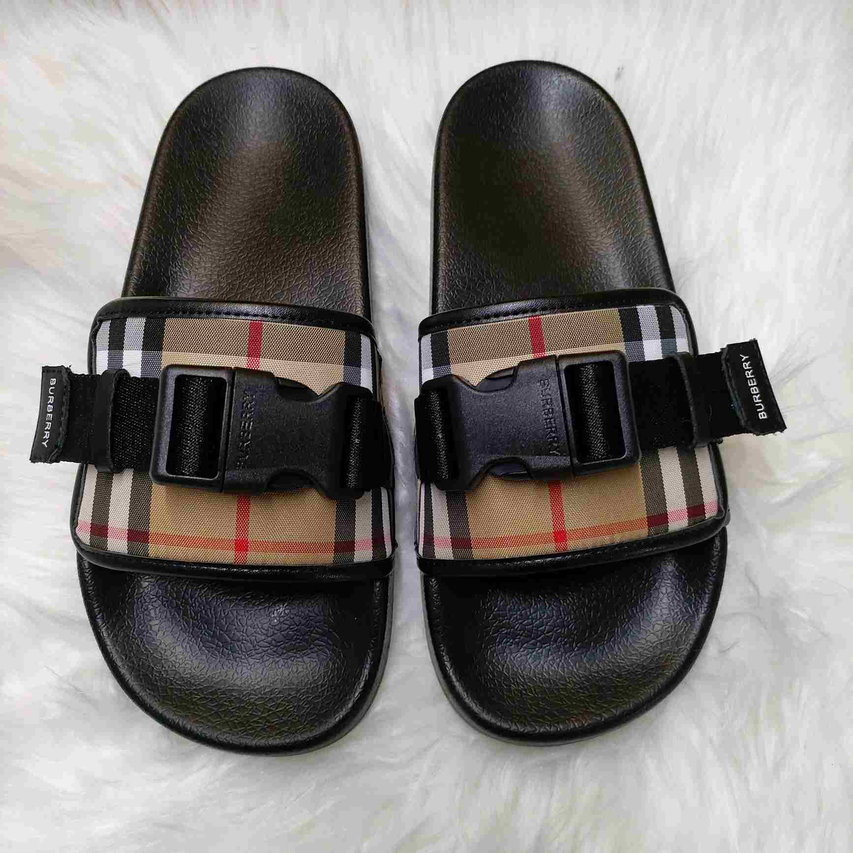 Burberry Buckle-strap Vintage Check Slides - everydesigner