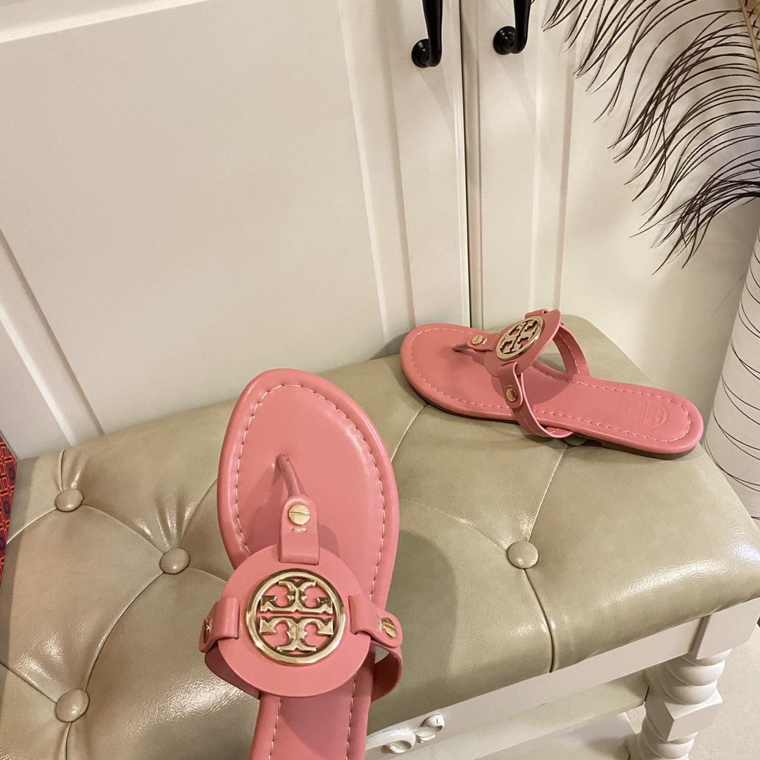 Tory Burch Leather Thong Sandals  - everydesigner