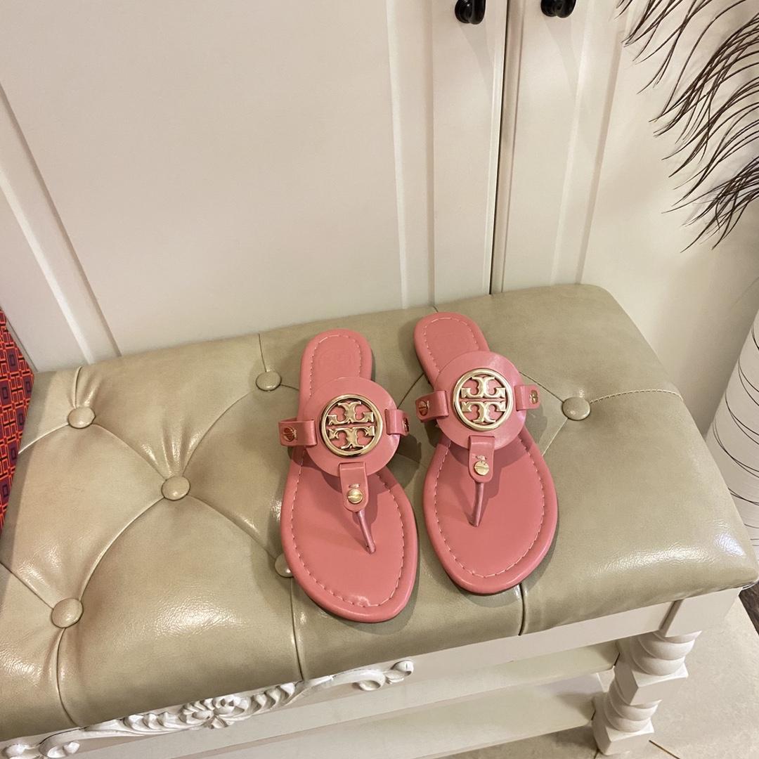 Tory Burch Leather Thong Sandals  - everydesigner