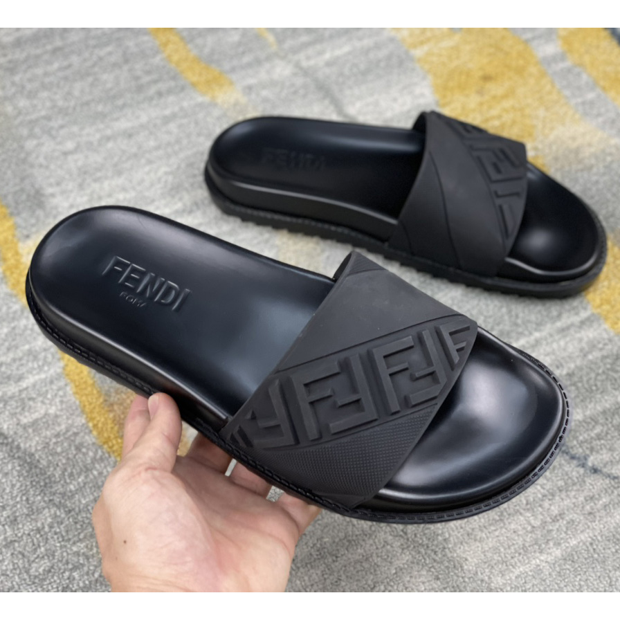 Fendi Black Rubber Footbed - everydesigner