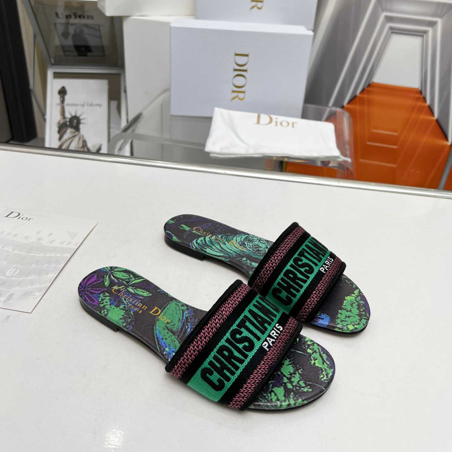 Dior Dway Slide - everydesigner