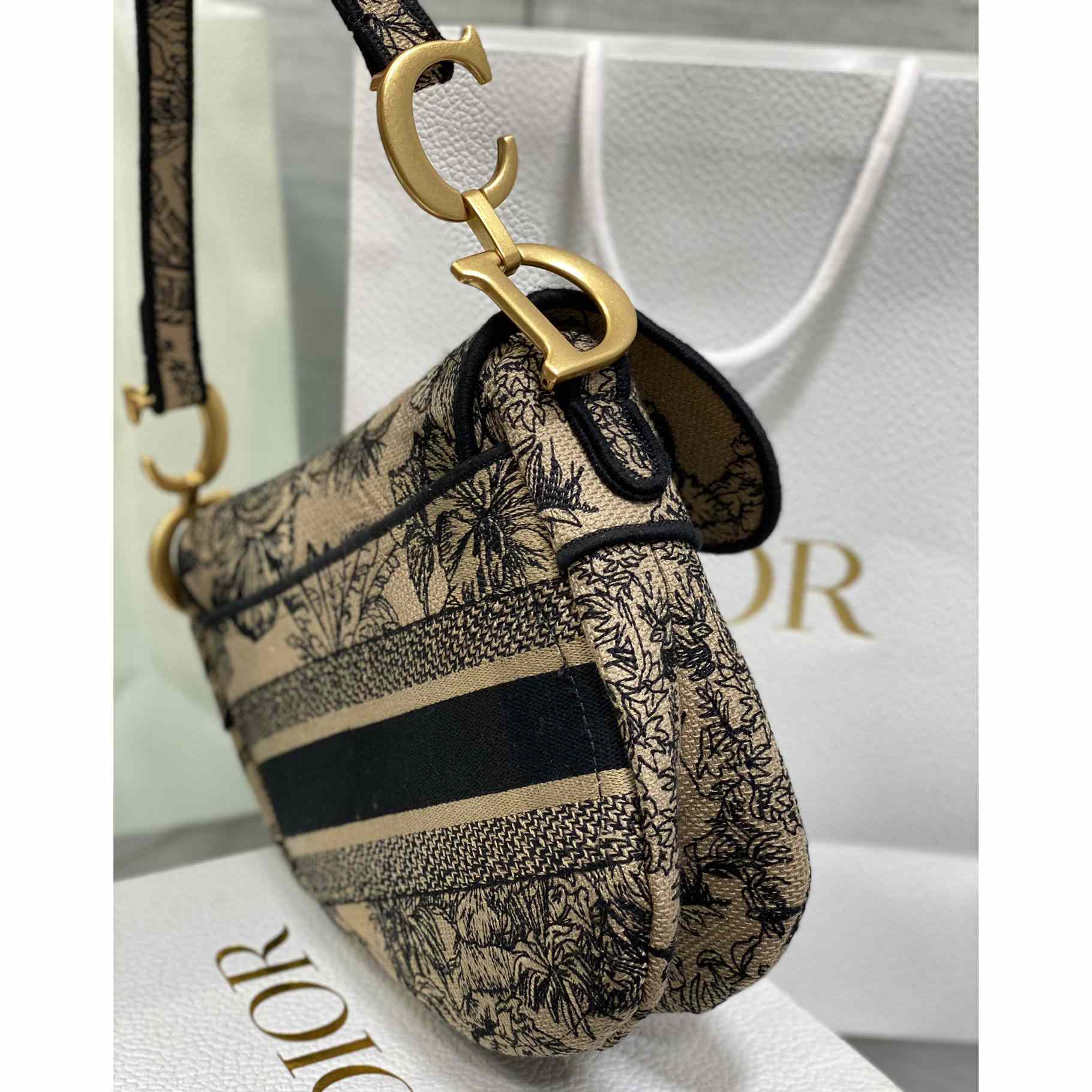 Dior Saddle Bag  - everydesigner