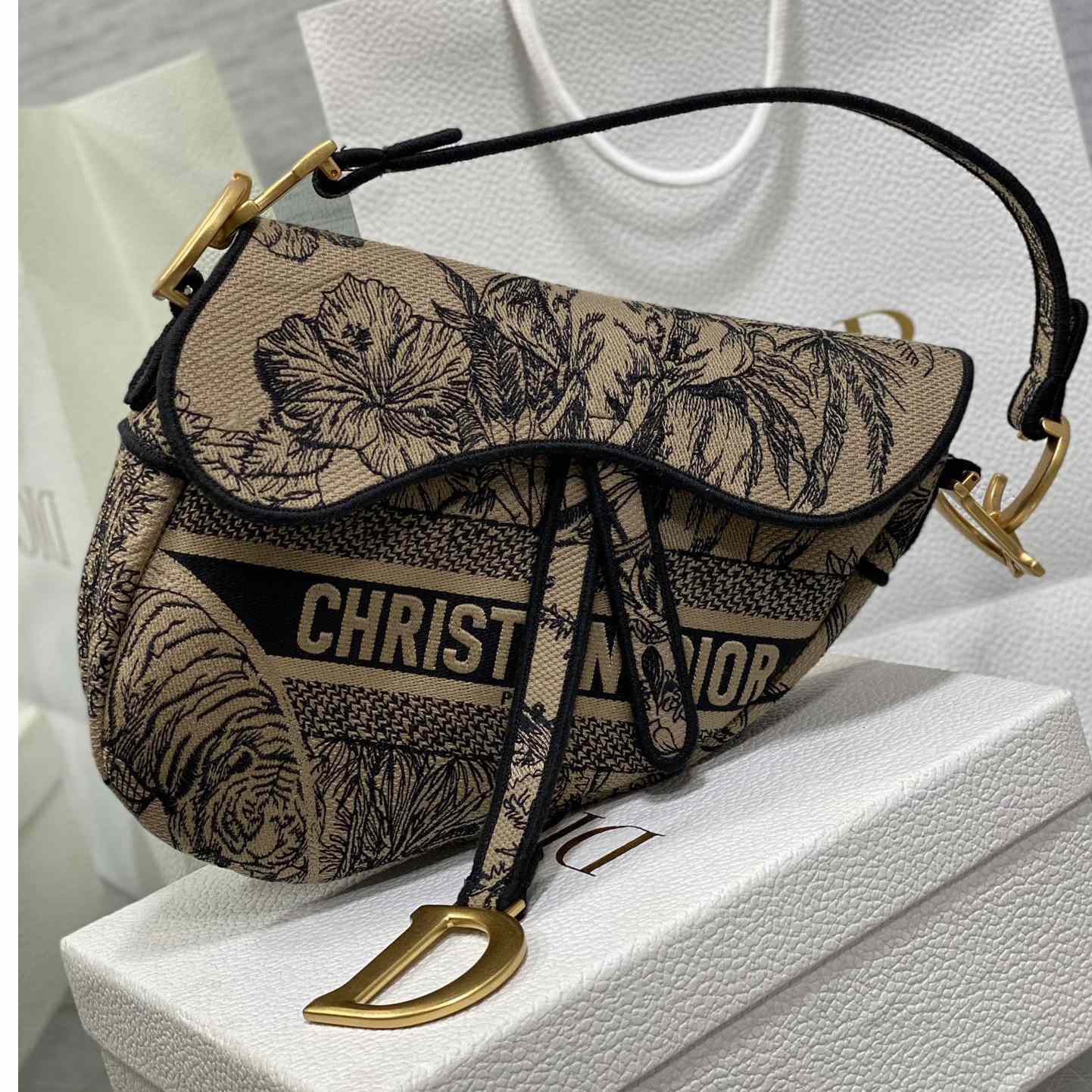 Dior Saddle Bag  - everydesigner