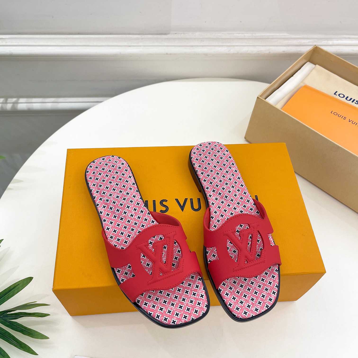 Louis Vuitton LV Isola Flat Mule - everydesigner