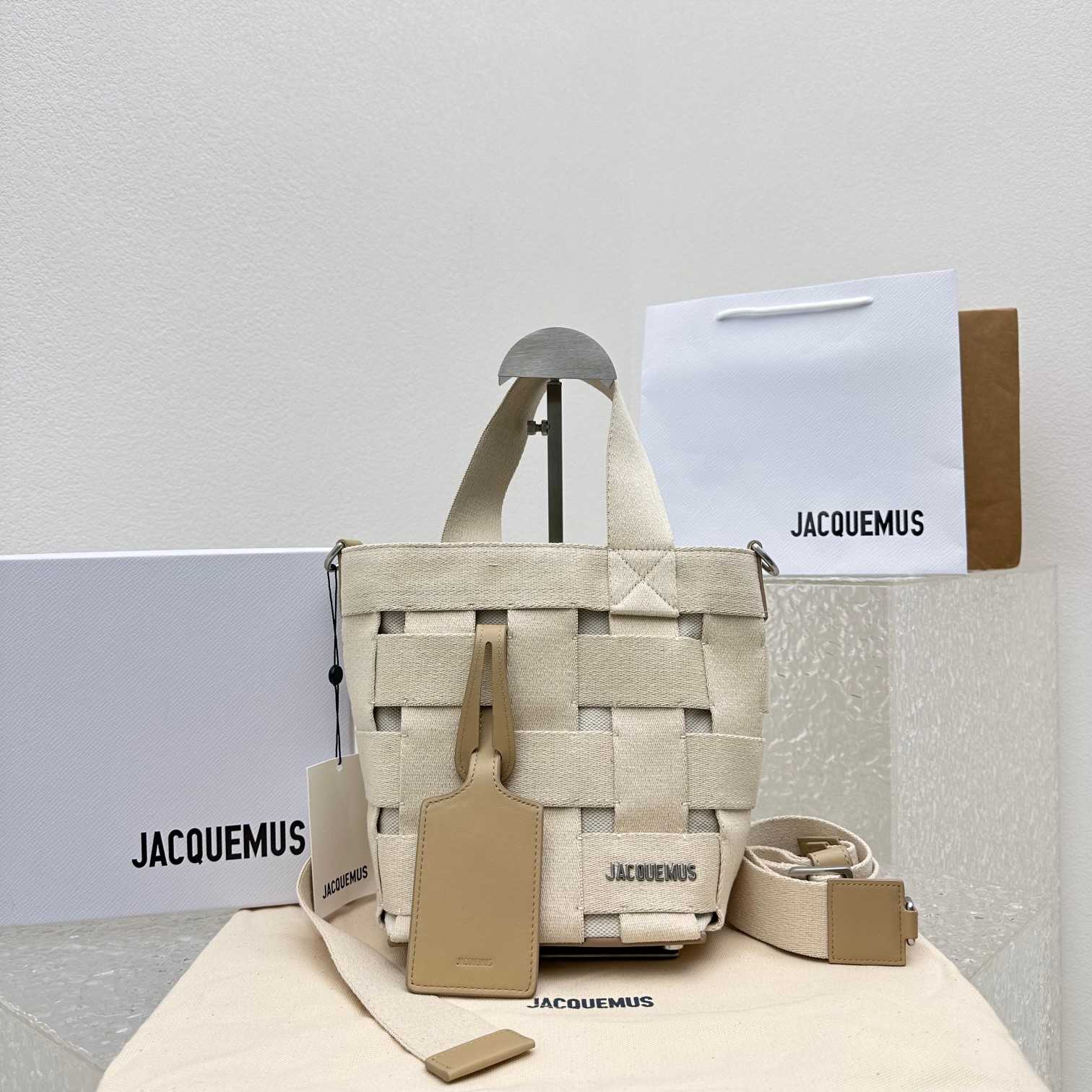 Jacquemus Le seau Gros Grain Utility Bucket Bag (16x14x24cm) - everydesigner