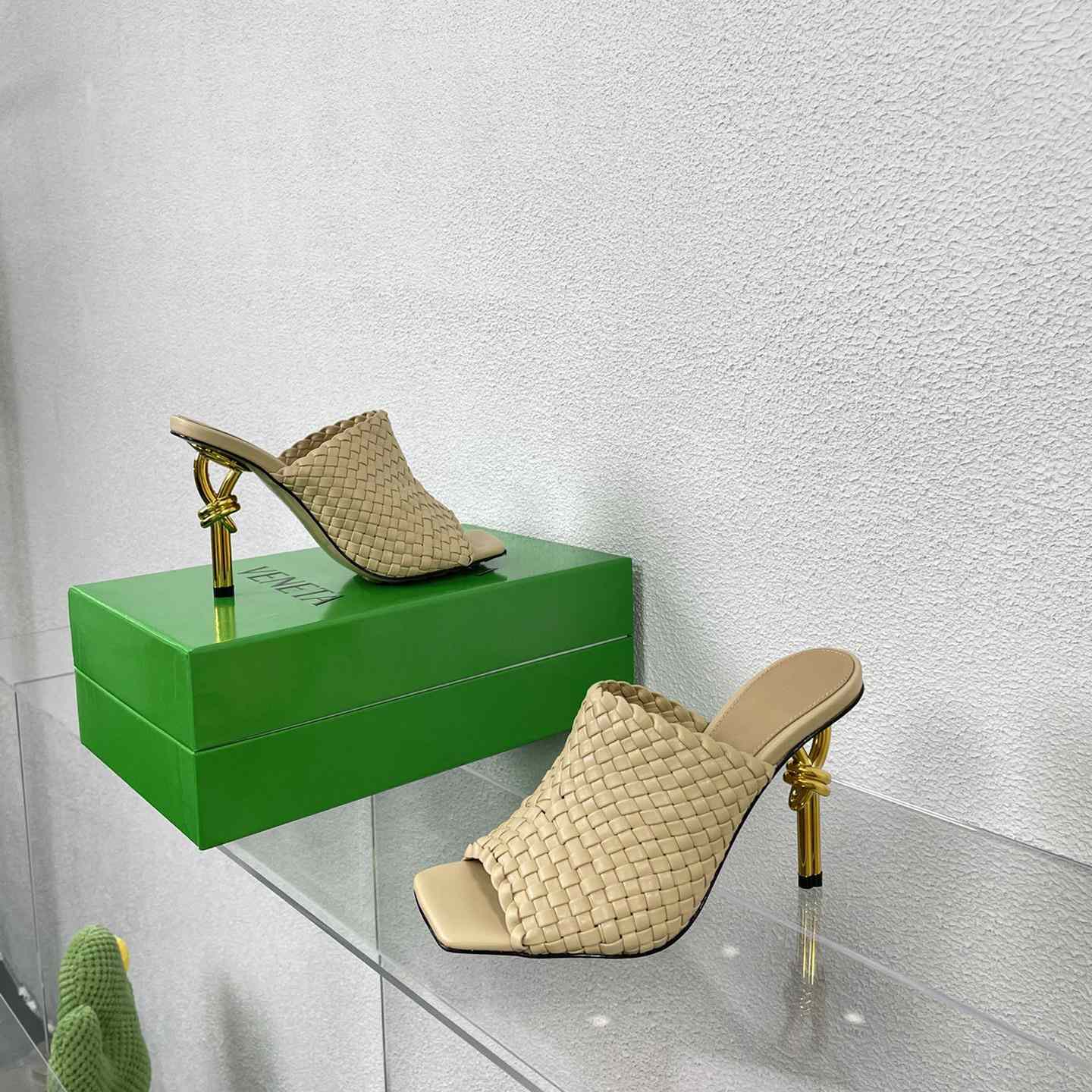 Bottega Veneta Knot Mule - everydesigner