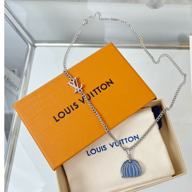 Louis Vuitton LV x YK Pumpkin Pendant    M01139 - everydesigner