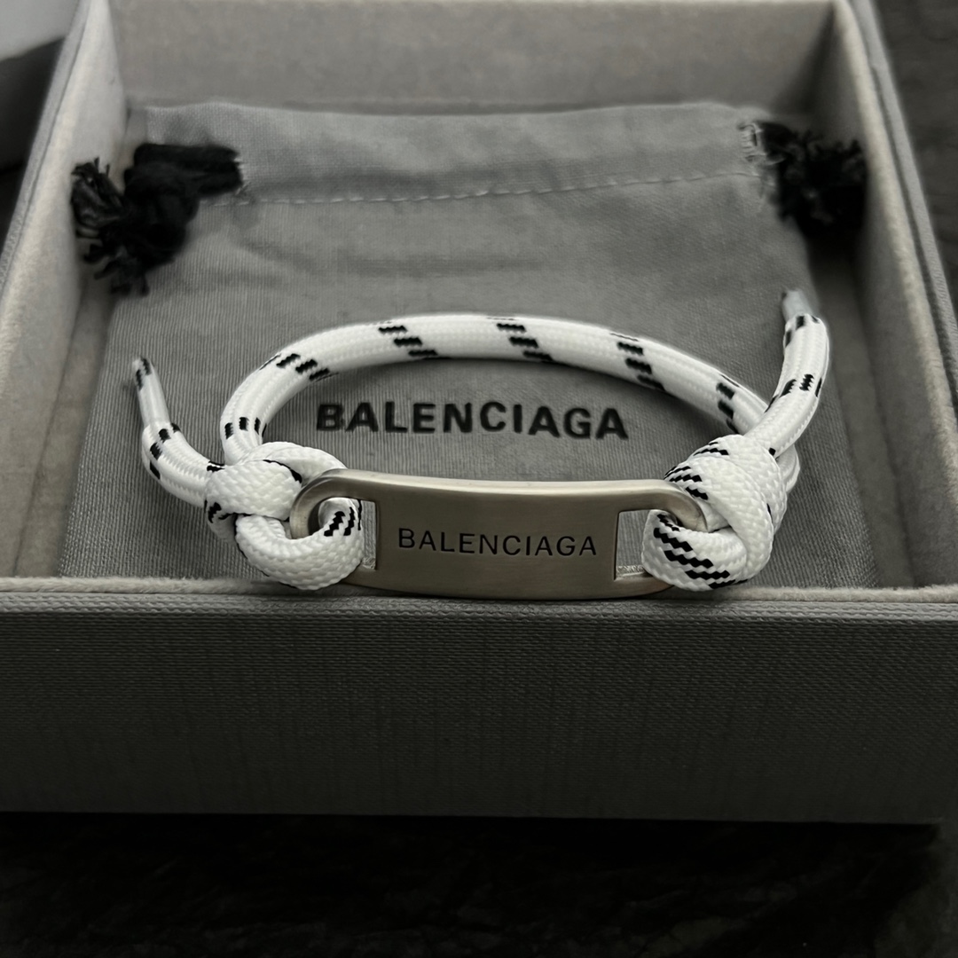 Balenciaga Plate Bracelet In White - everydesigner