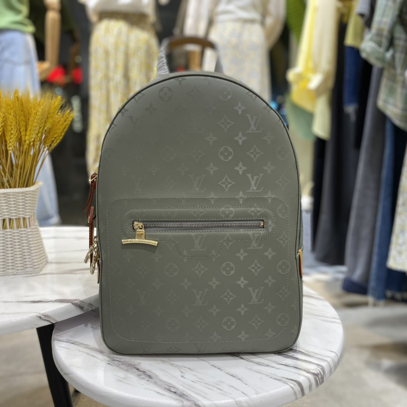 Louis Vuitton Monogram Titanium Backpack Pm Grey (32×43×13cm)  M43882 - everydesigner