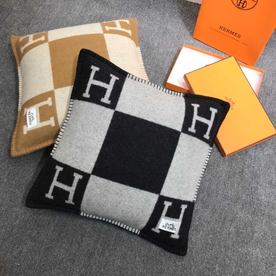 Hermes Avalon Pillow - everydesigner