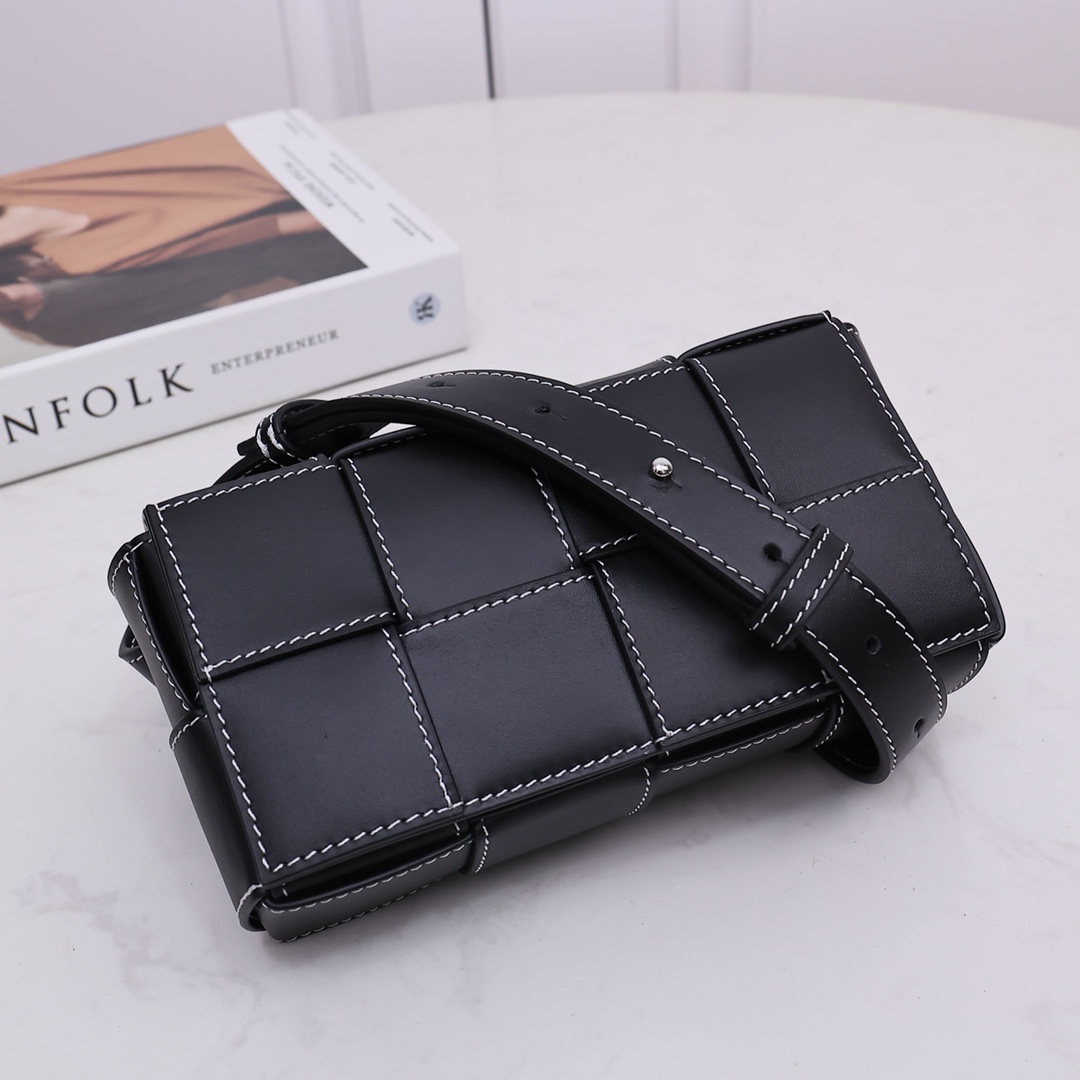 Bottega Veneta Cassette Belt Bag - everydesigner