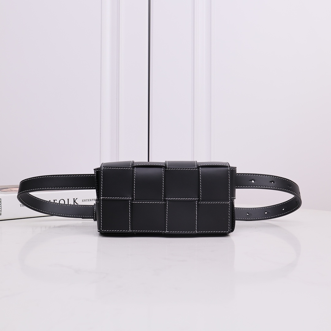 Bottega Veneta Cassette Belt Bag - everydesigner