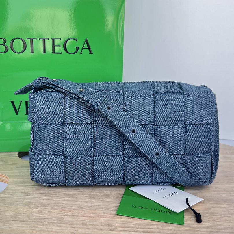 Bottega Veneta Brick Cassette Shoulder Bag (28x14x10cm) - everydesigner