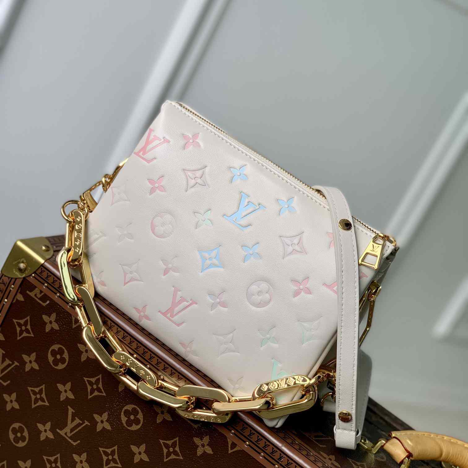 Louis Vuitton Coussin Bag (21-16-7cm)    M22993 - everydesigner