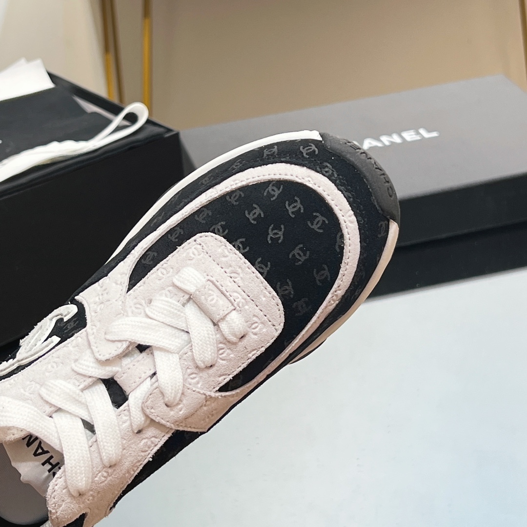 Chanel Sneakers - everydesigner