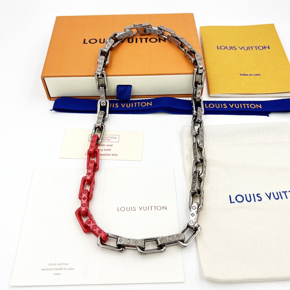 Louis Vuitton Monogram Chain Necklace  - everydesigner