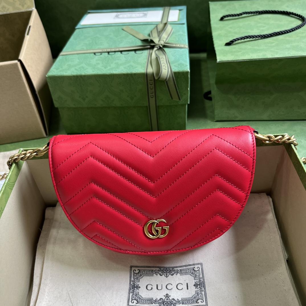 Gucci GG Marmont Matelasse Chain Mini Bag (20x 14.5x 4cm) - everydesigner