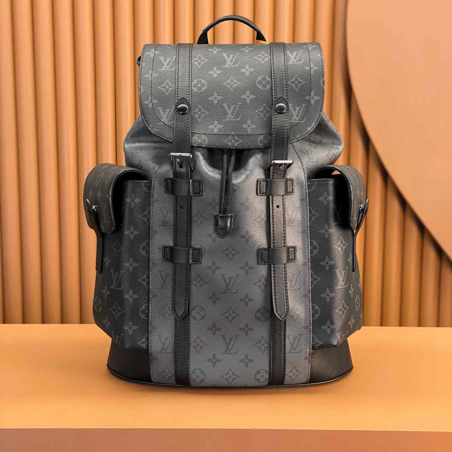 Louis Vuitton Christopher MM (38x44x21cm)     M45419 - everydesigner