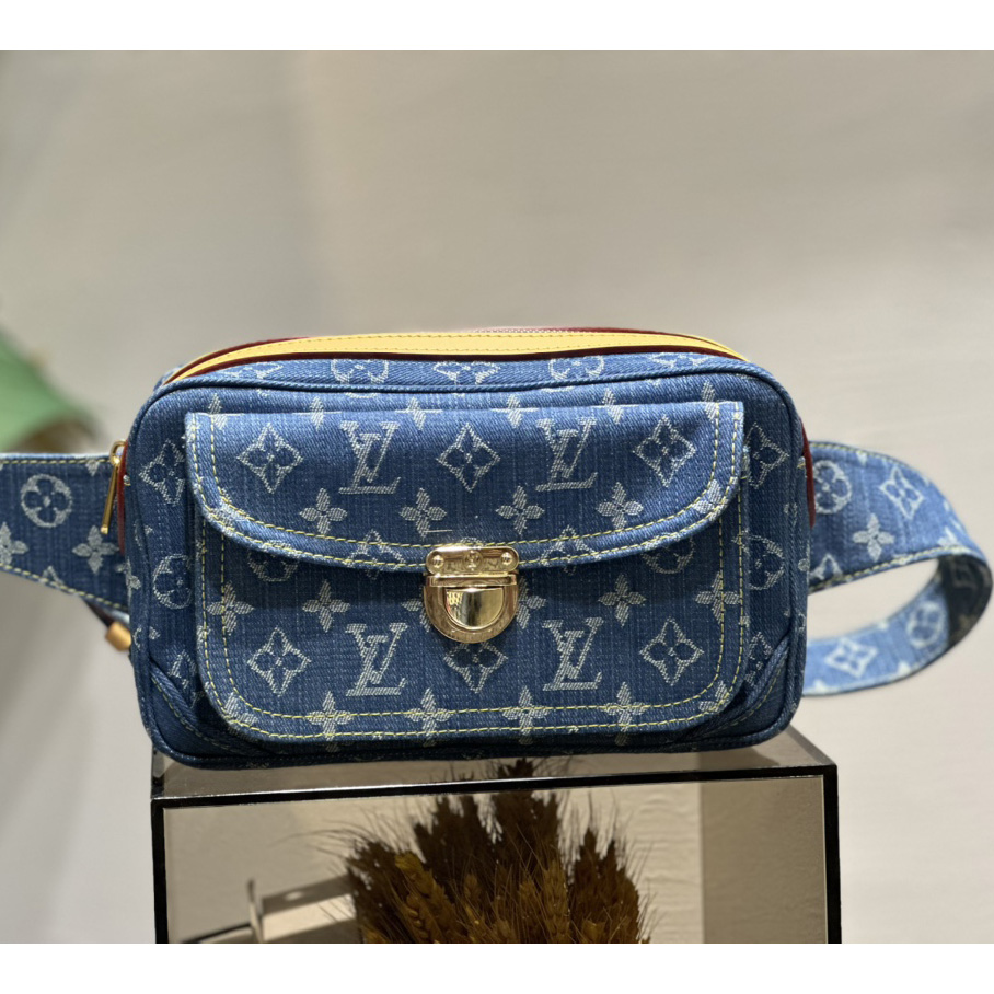 Louis Vuitton Blue Monogram Denim Bumbag   M95347 - everydesigner