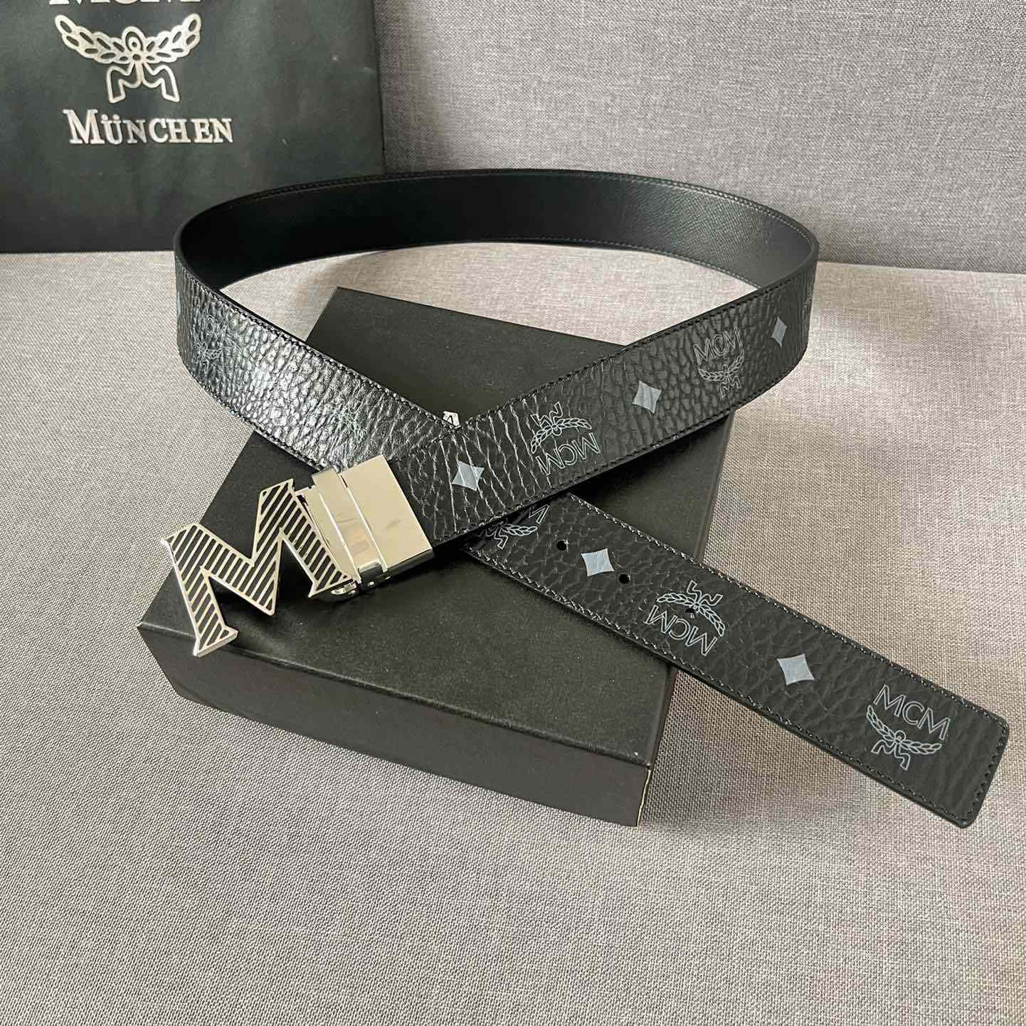 MCM Reversible Belts  - everydesigner