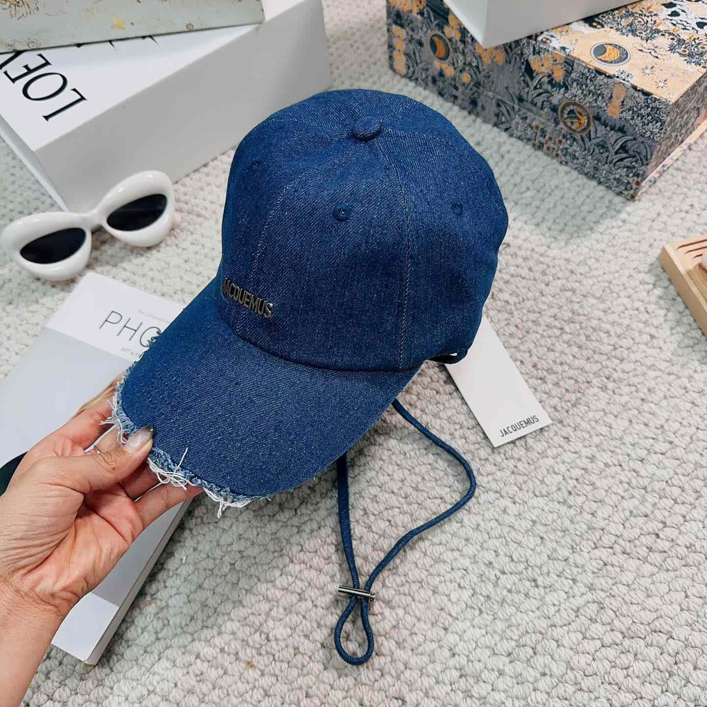 Jacquemus Blue Artichaut Embellished Frayed Denim Baseball Cap - everydesigner