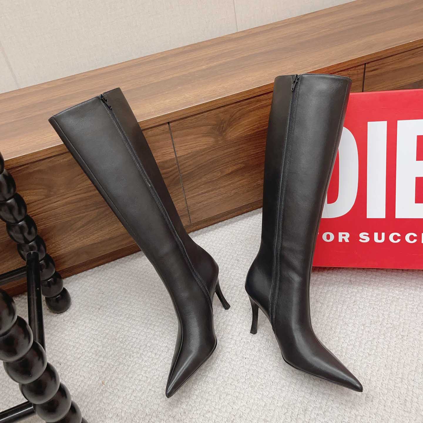 Diesel D-Venus HBT - Leather Boots With Oval D Plaque - everydesigner