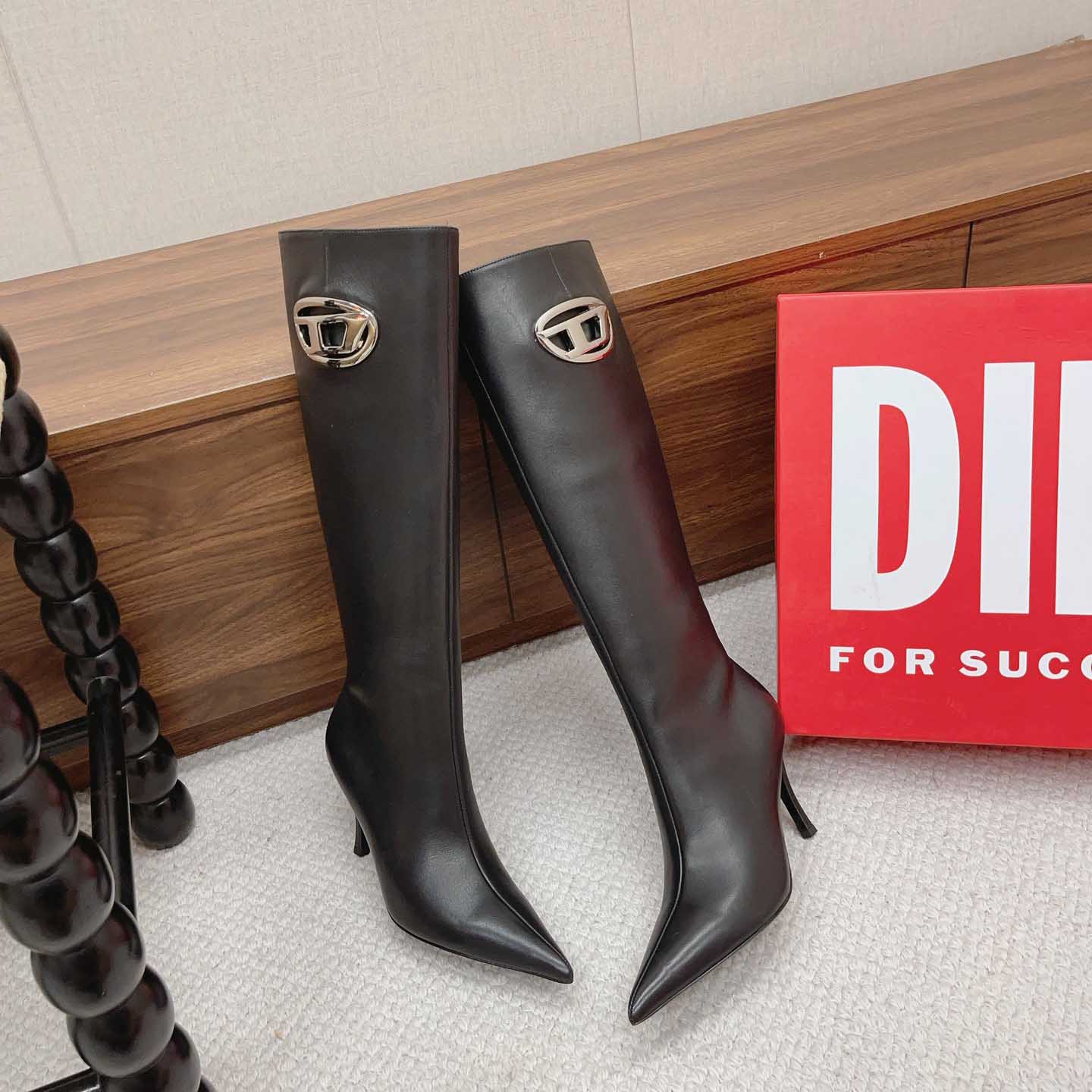 Diesel D-Venus HBT - Leather Boots With Oval D Plaque - everydesigner