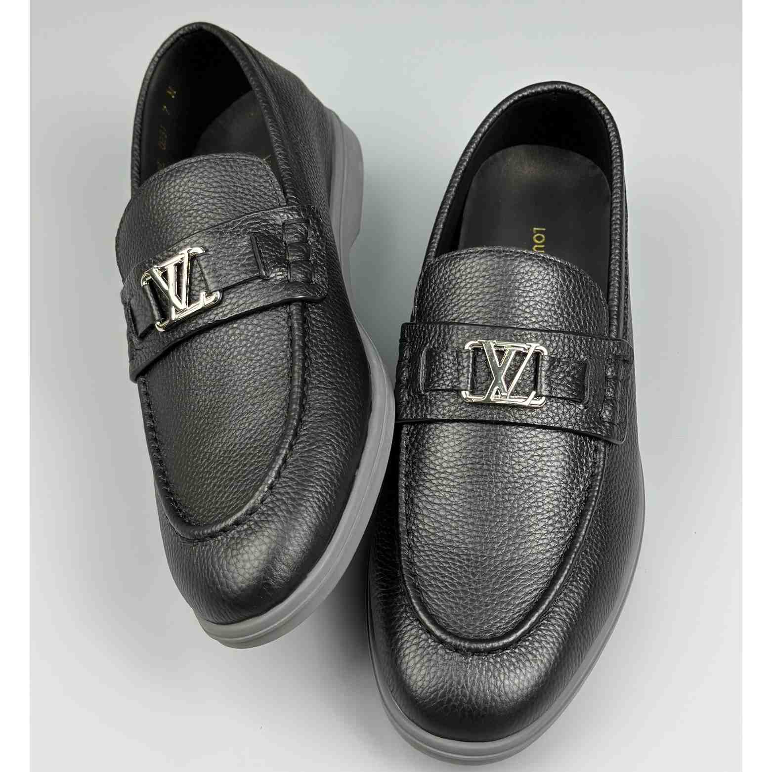 Louis Vuitton Estate Loafer    1A9Z6V - everydesigner