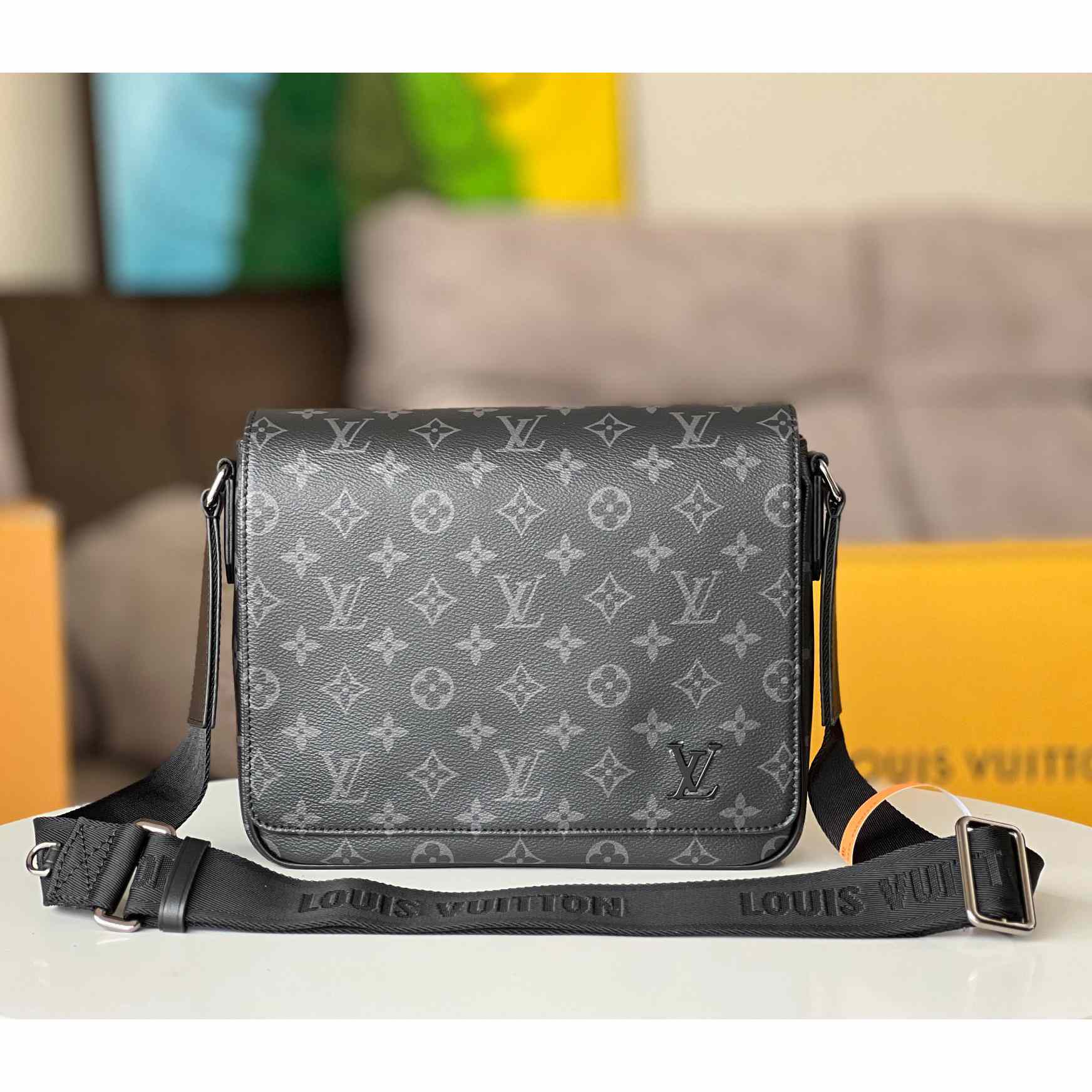 Louis Vuitton District PM (26 x 20 x 7cm)   M46255 - everydesigner