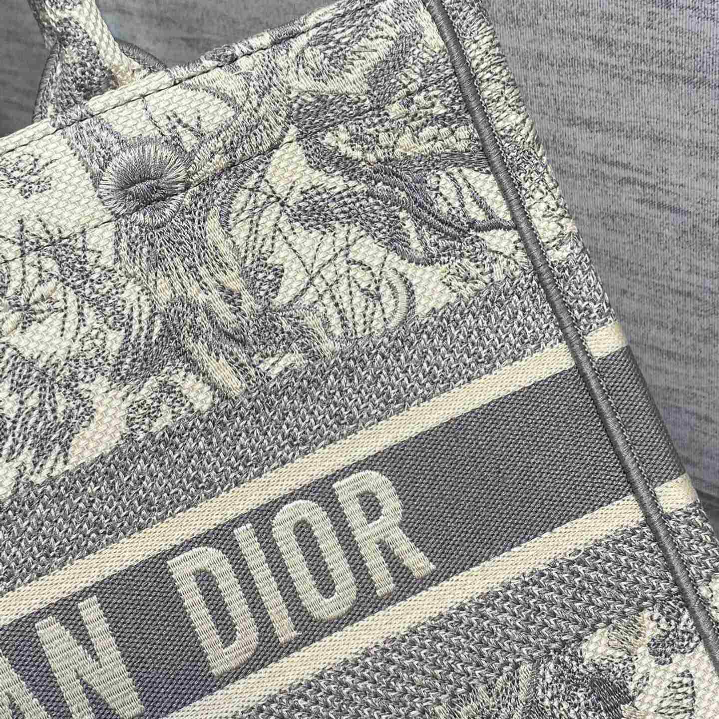 Dior Medium Dior Book Tote - everydesigner