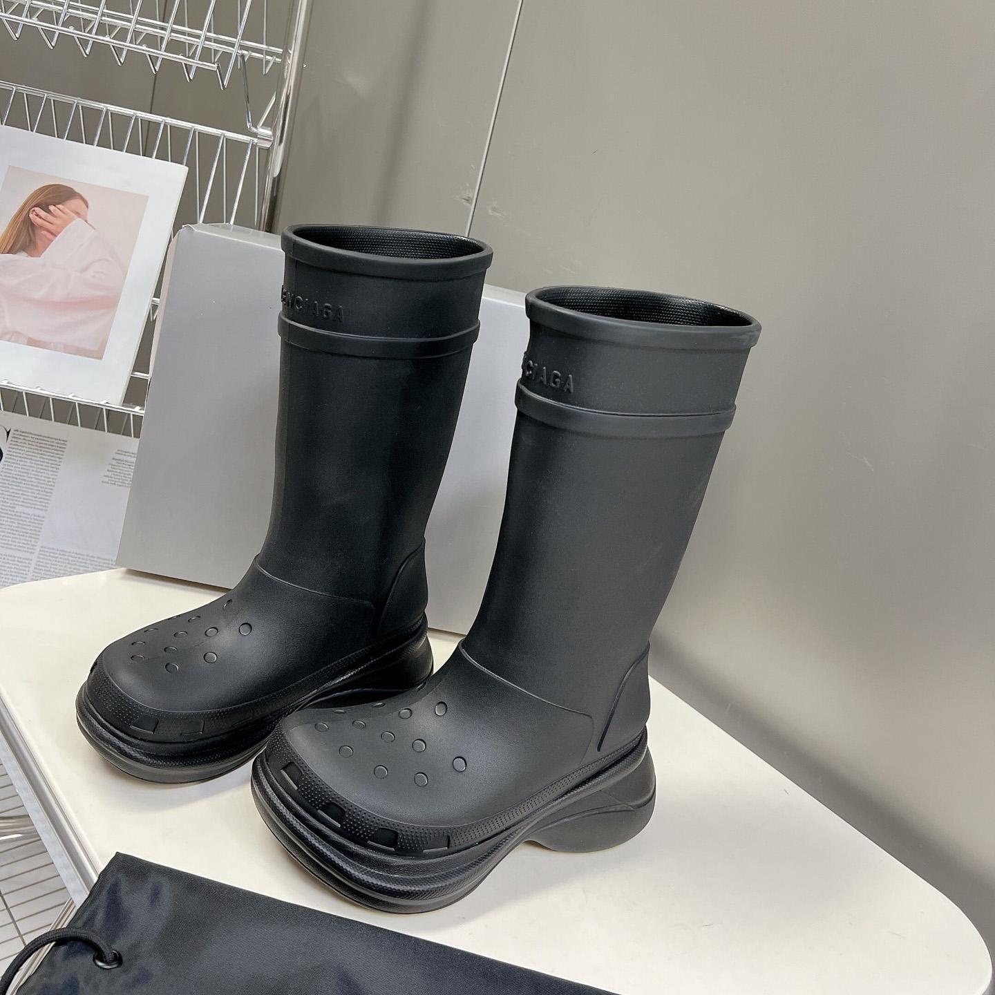 Balenciaga Crocs™ Boot In Black Rubber - everydesigner