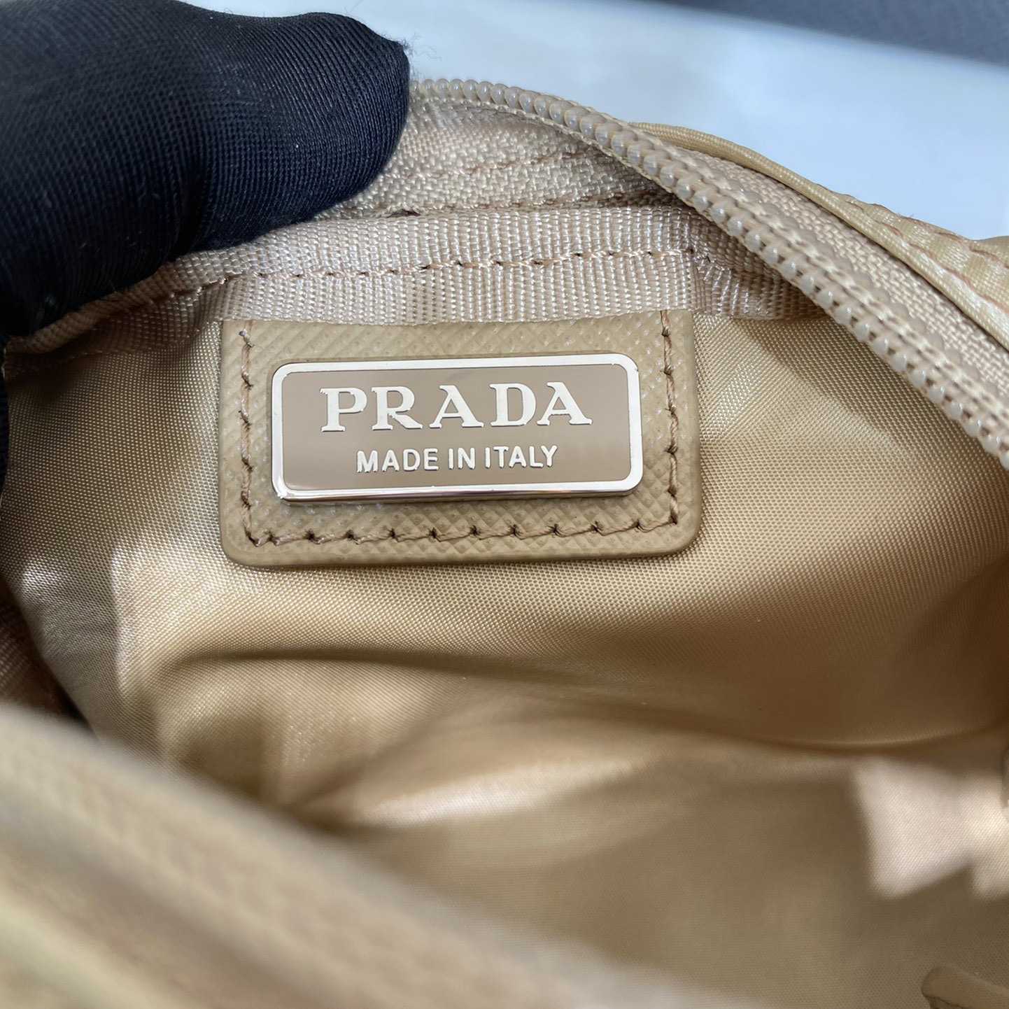 Prada Re-Nylon Necessaire - everydesigner