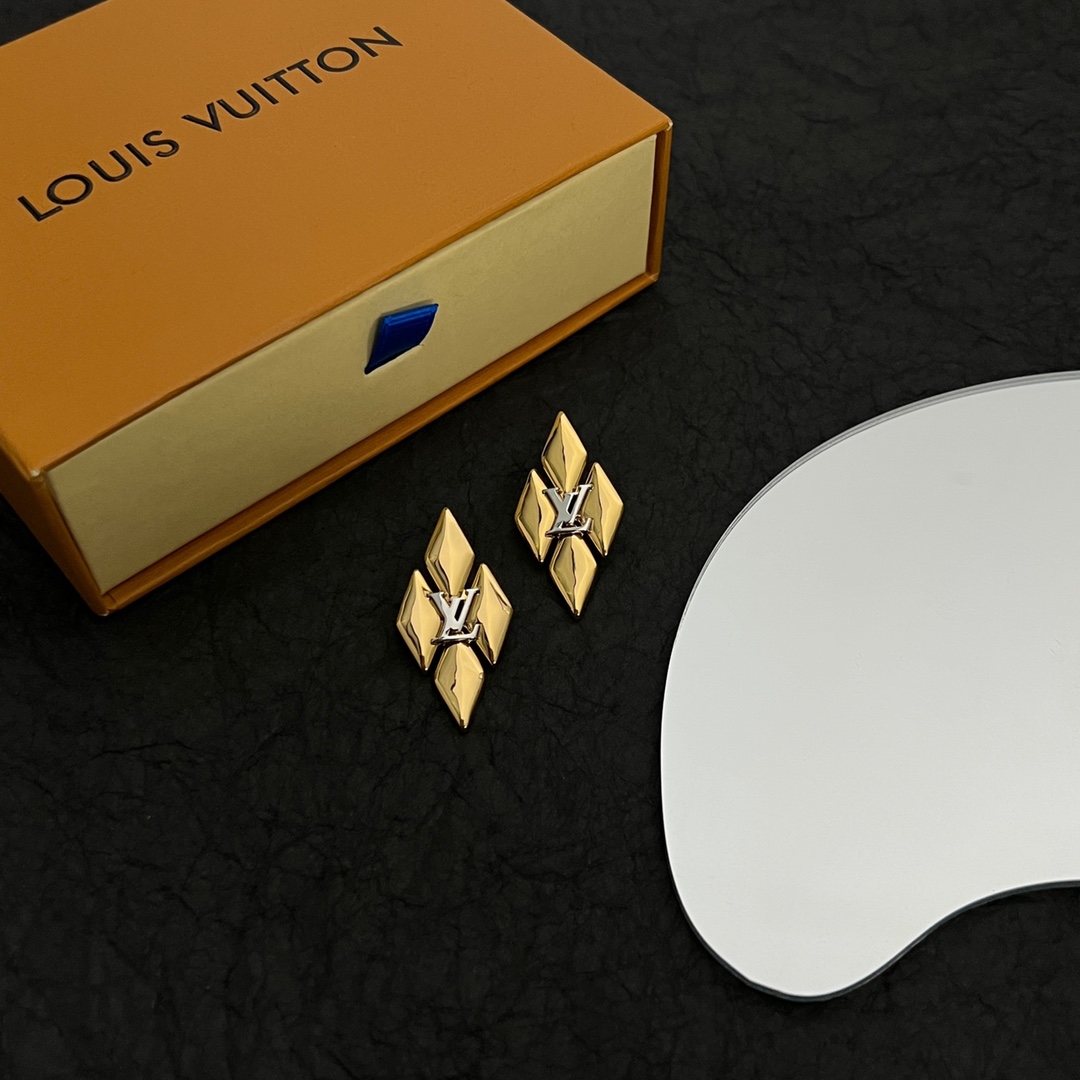 Louis Vuitton GO-14 Earrings - everydesigner