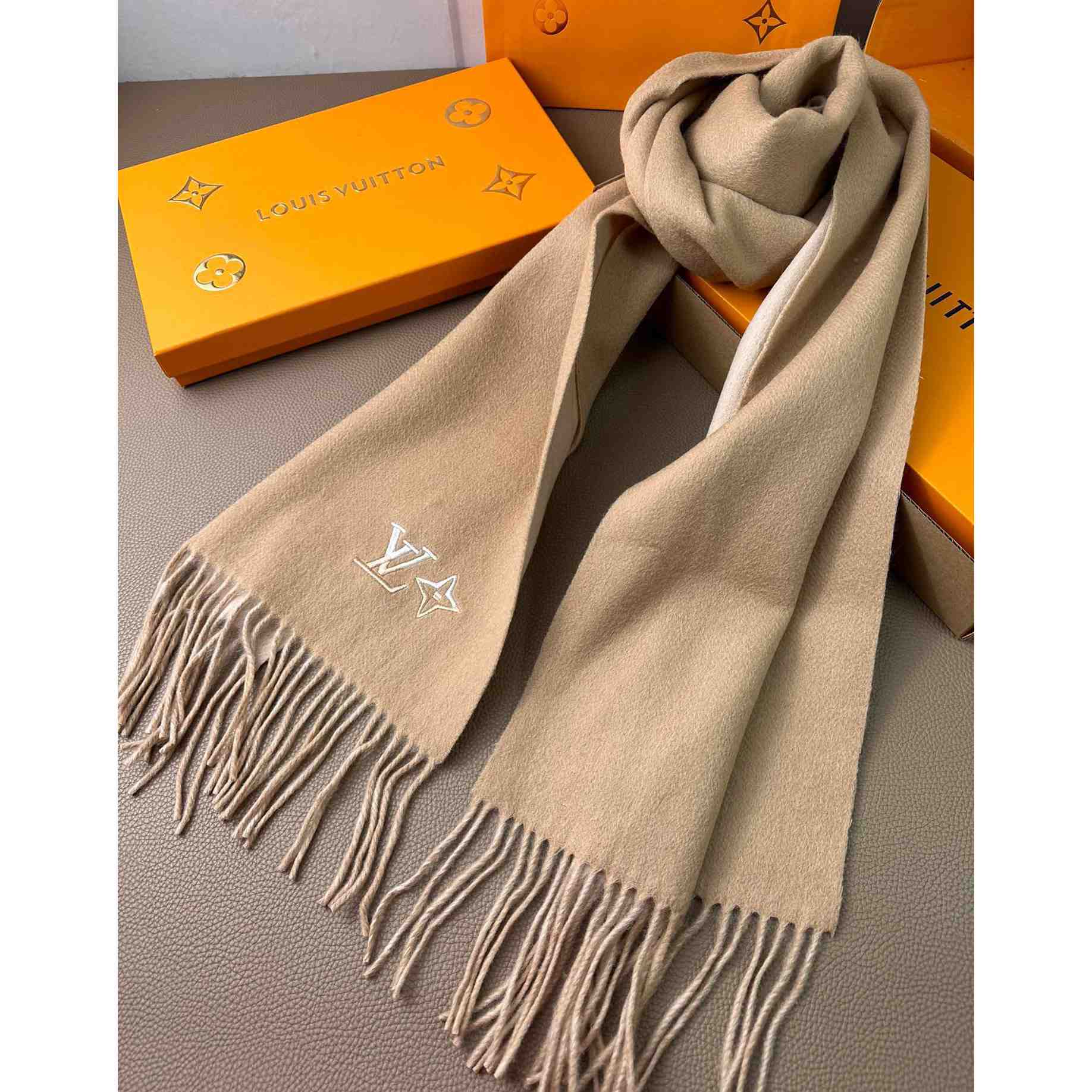 Louis Vitton LV Dual Scarf - everydesigner