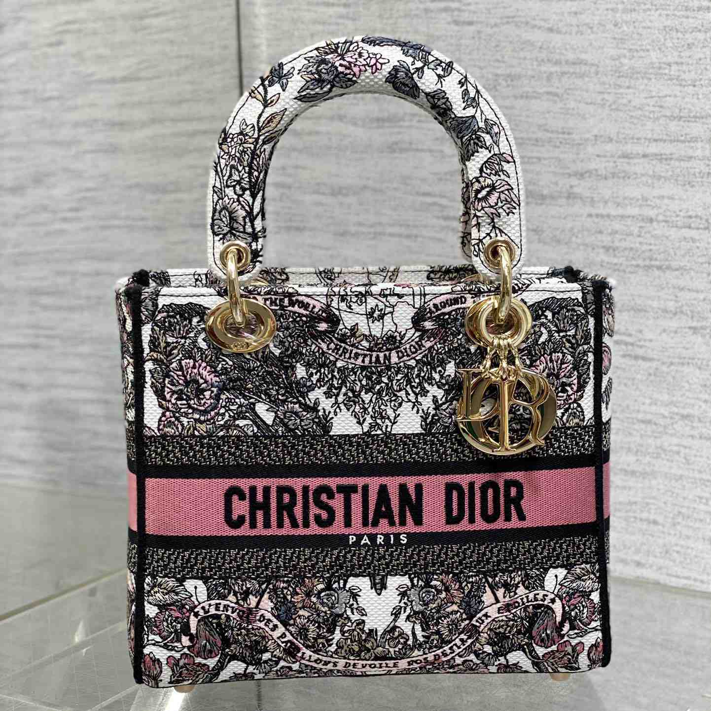 Dior Medium Lady D-lite Bag - everydesigner