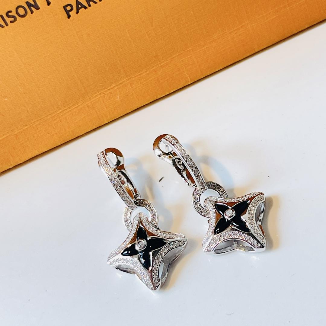 Louis Vuitton Ever Blossom Earrings   Q9696 - everydesigner