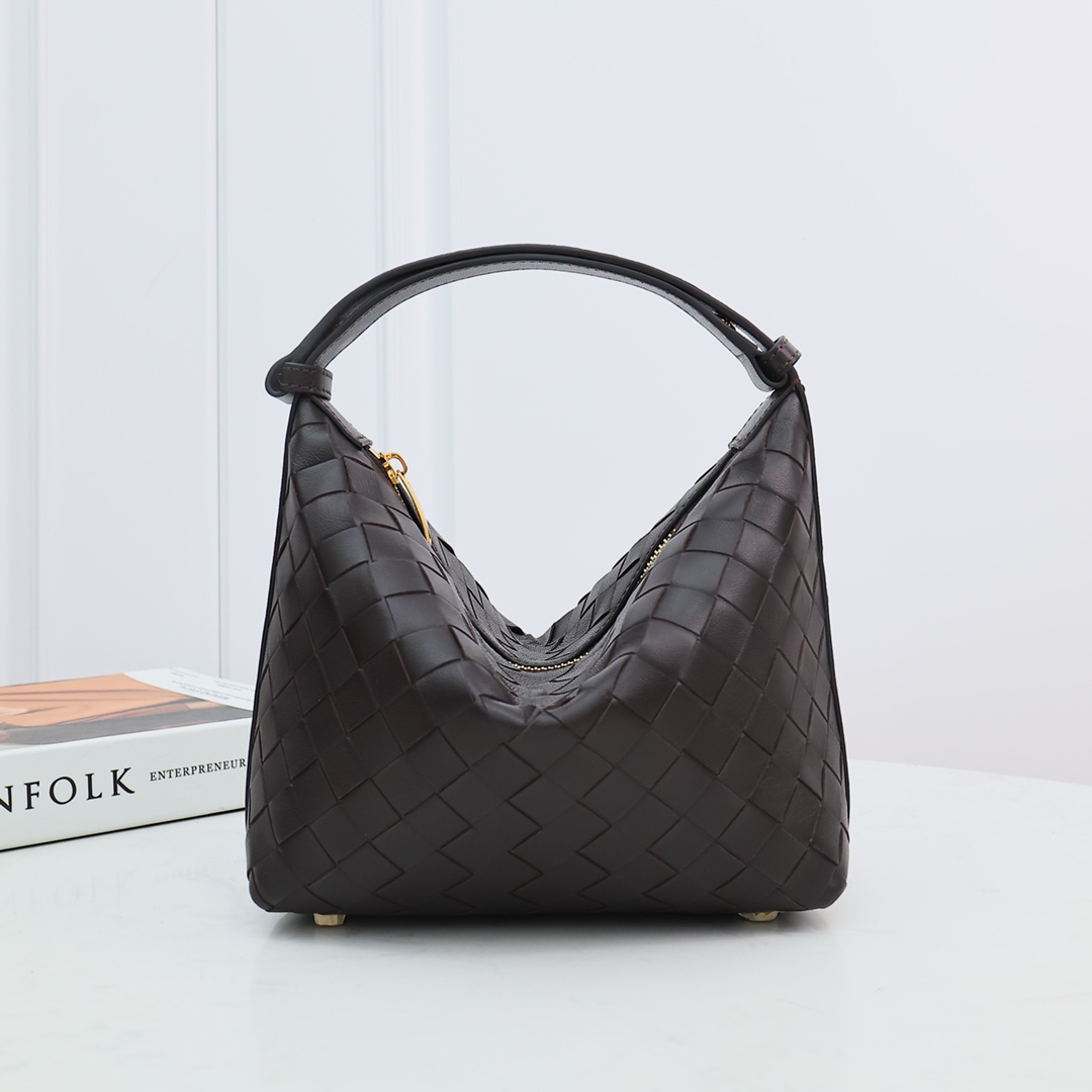 Bottega Veneta Mini Wallace - everydesigner