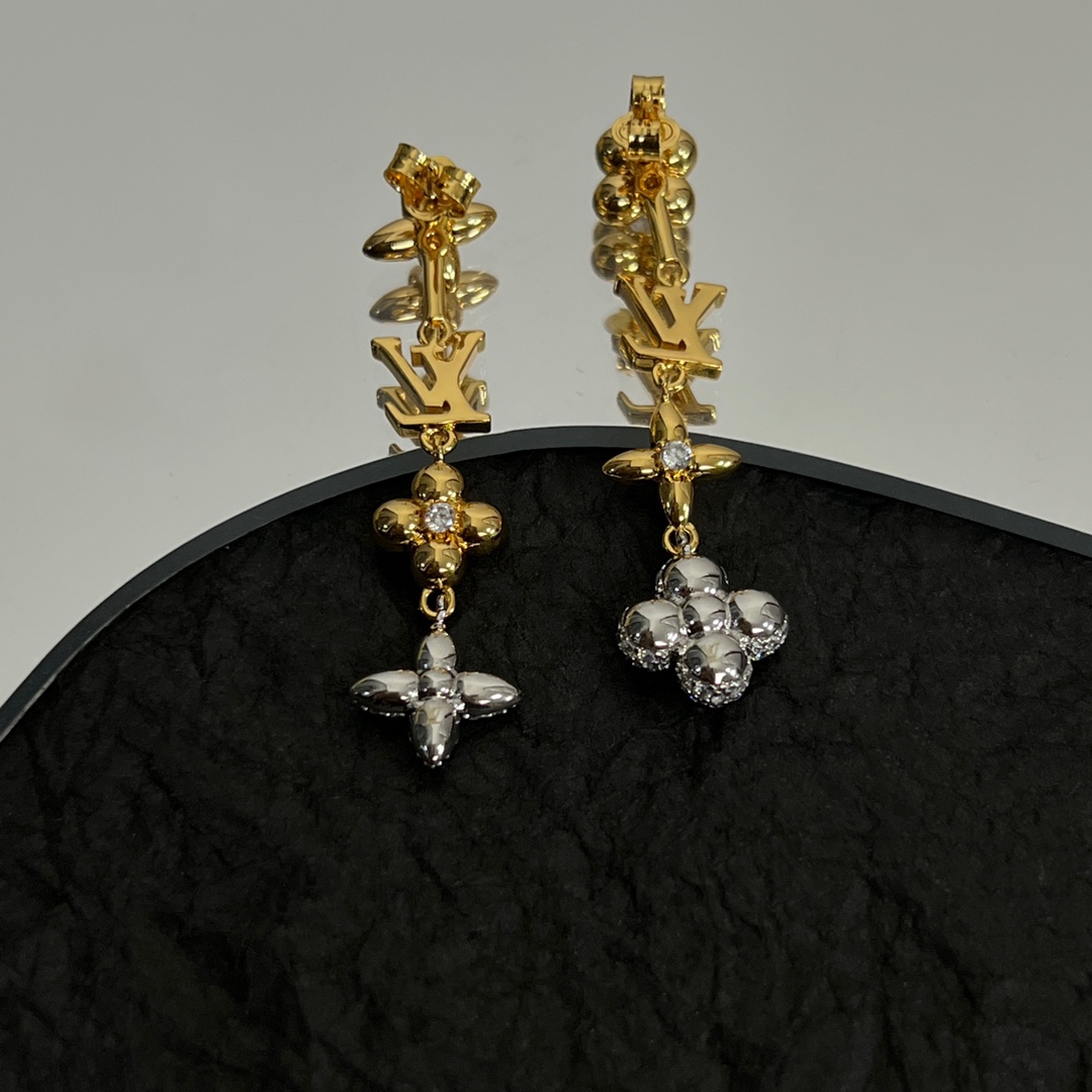 Louis Vuitto LV Gram Earrings - everydesigner