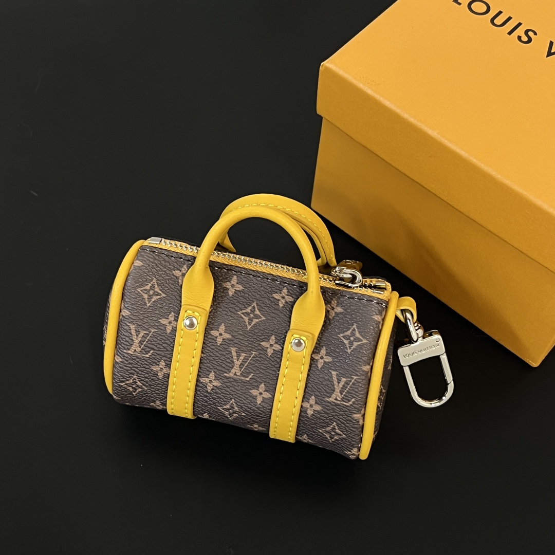 Louis Vuitton LV Colormania Mini Keepall Pouch   M01523 - everydesigner