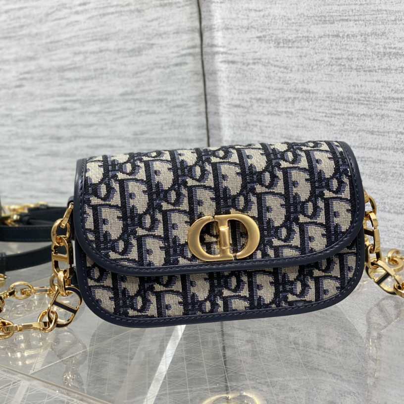 Dior Small 30 Montaigne Avenue Bag - everydesigner