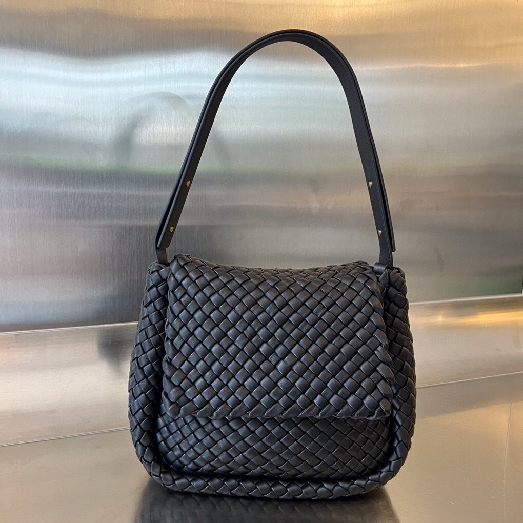 Bottega Veneta Small Cobble Shoulder Bag - everydesigner